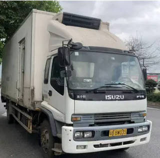 出售五十铃7.6米冷藏车 180匹马力
